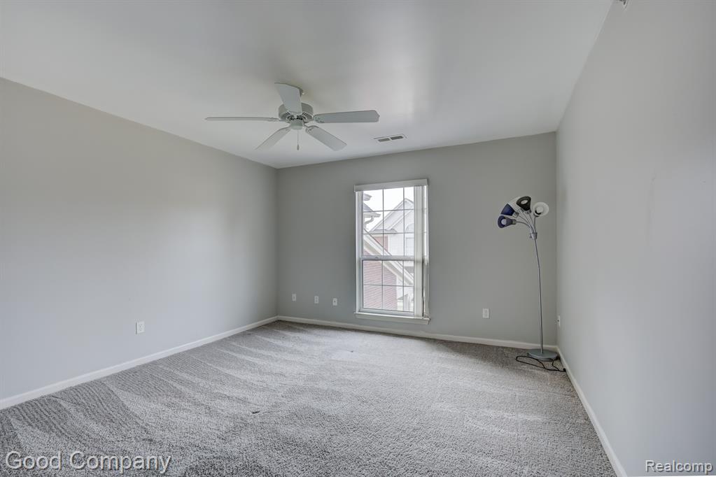 29567 NOTTINGHAM Circle, Livonia, MI 48152 — Photo 20