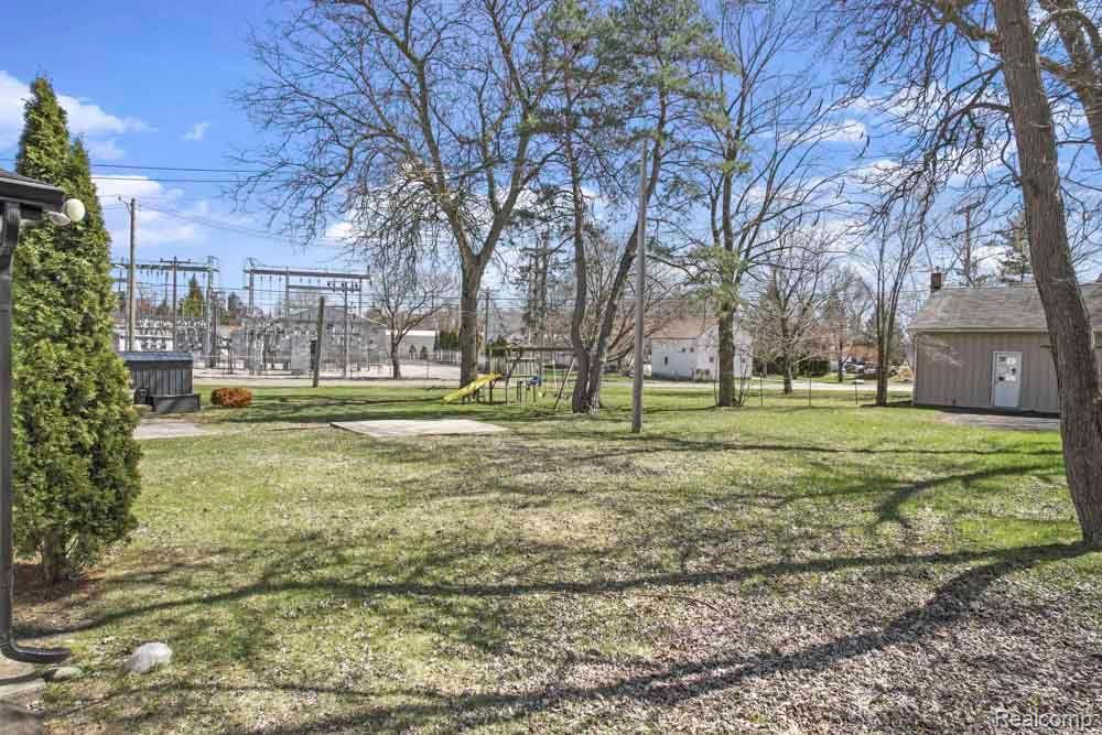 32 EAST ST, Oxford, MI 48371 — Photo 23