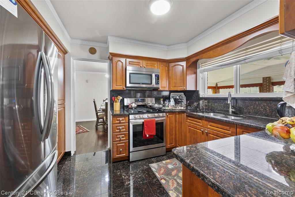 741 Berwyn Street, Dearborn Heights, MI 48127 — Photo 14