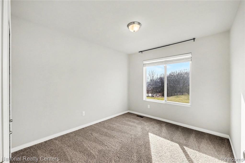 113 Parker Lane, Ortonville, MI 48462 — Photo 14