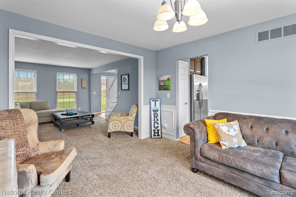 316 Lenox Lane, Brighton, MI 48114 — Photo 9