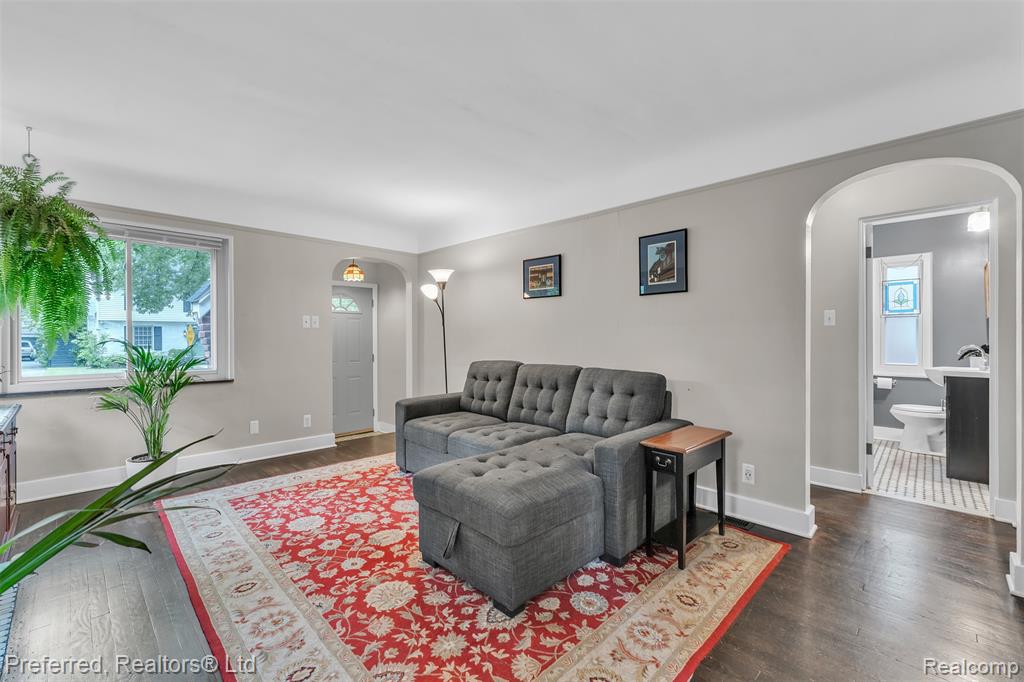 4422 Yorkshire Road, Detroit, MI 48224 — Photo 8