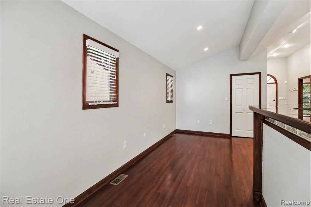 418 Austin Avenue, Royal Oak, MI 48067 — Photo 19