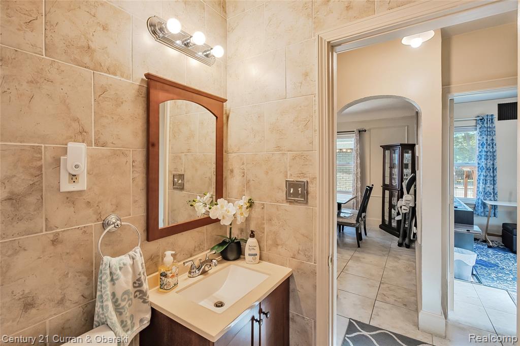 7013 Payne Avenue, Dearborn, MI 48126 — Photo 17