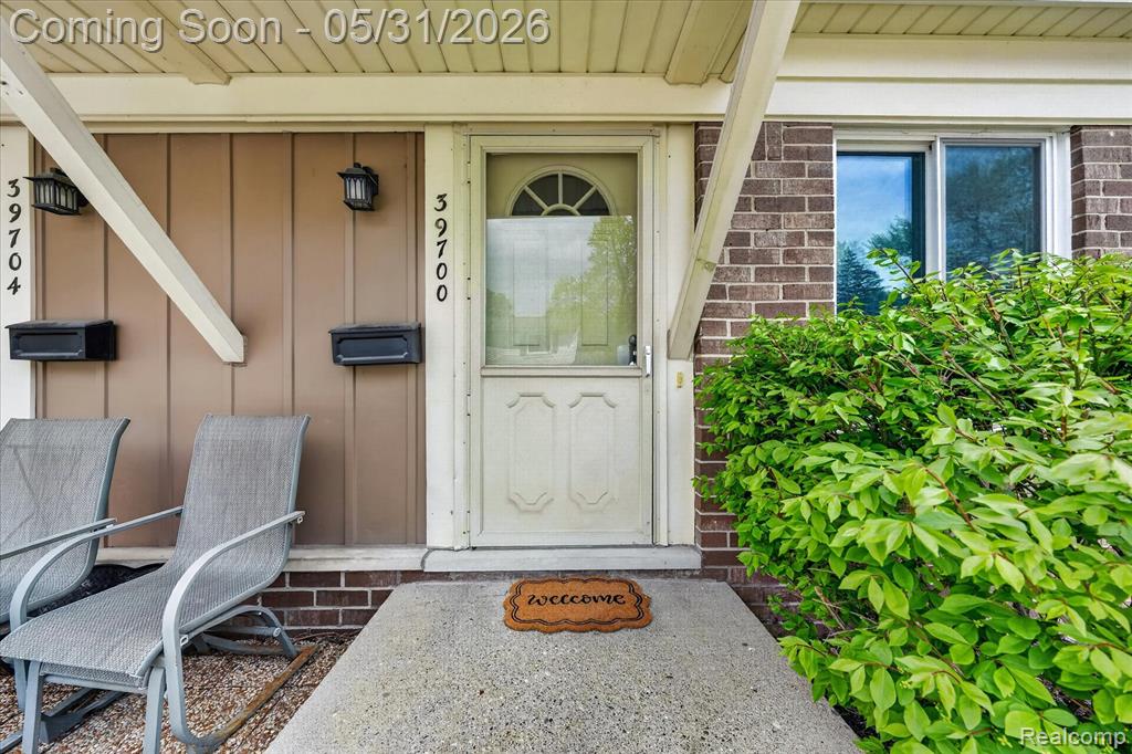 39700 Manor Drive, 10, Harrison Township, MI — Photo 3