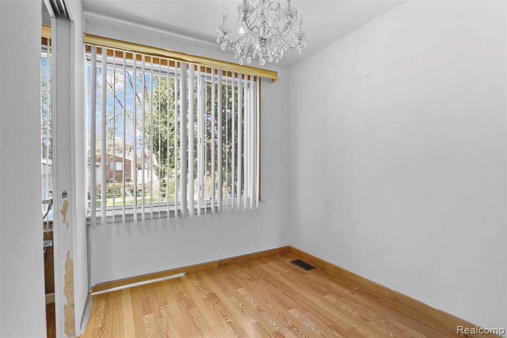 5003 Maple Street, Dearborn, MI 48126 — Photo 5