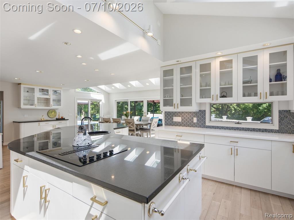 670 W Snell Road, Rochester, MI 48306 — Photo 21