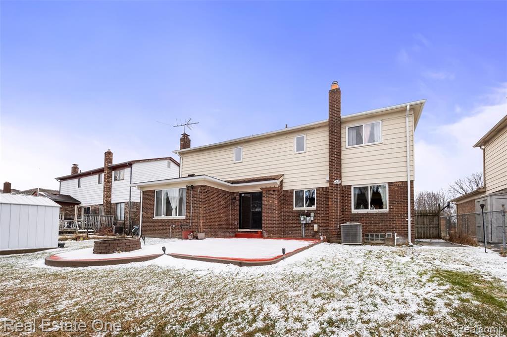 4469 Ardmore Drive, Sterling Heights, MI 48310 — Photo 35