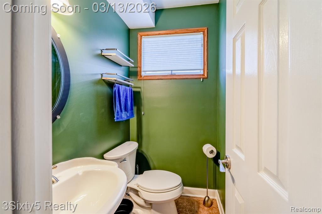 4894 Hillcrest Road, Trenton, MI 48183 — Photo 17