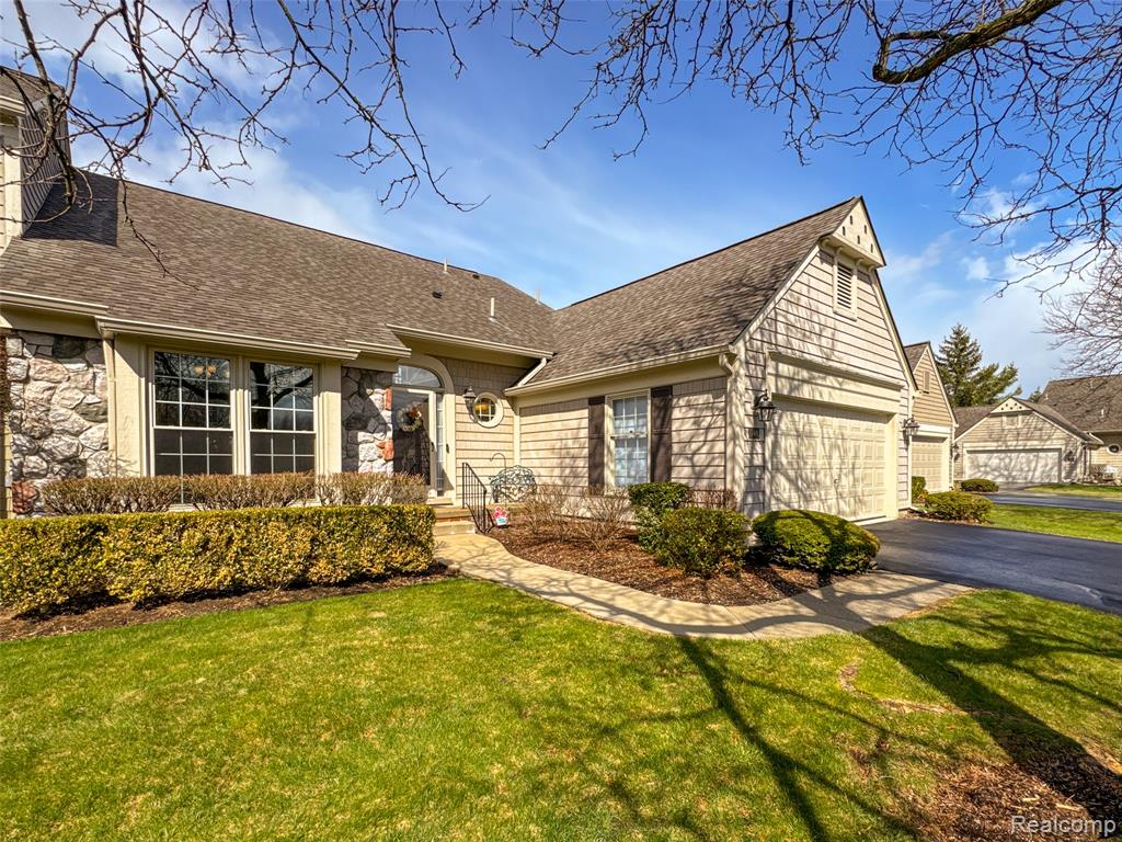 741 Briar Hill Lane, 111, Bloomfield Hills, MI 48304 — Photo 3