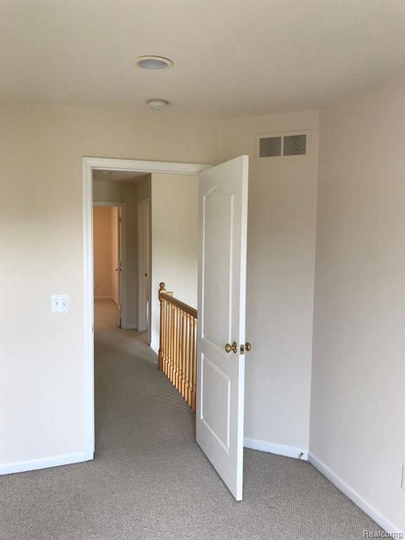 7782 Watford Drive, West Bloomfield, MI — Photo 18