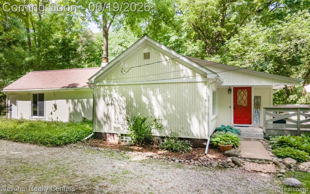 5223 Woodlane Road, Clarkston, MI 48348 — Photo 3