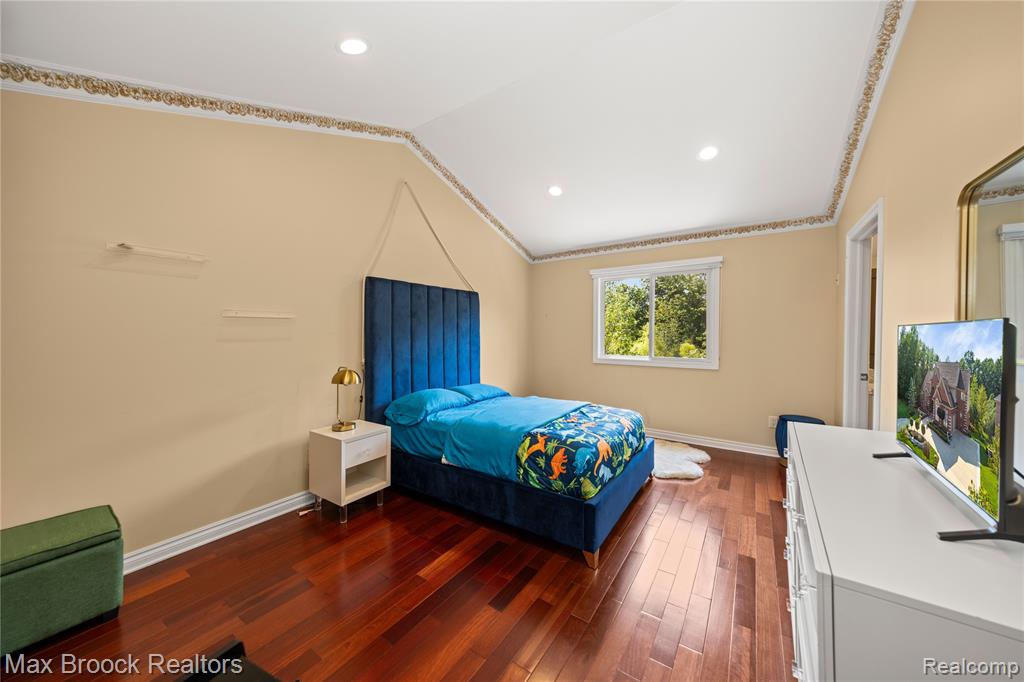 5679 Branford Drive, West Bloomfield, MI — Photo 40