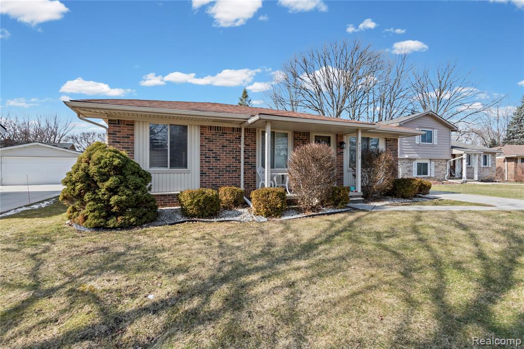 42719 Walker Street, Clinton Twp, MI 48038 — Photo 2