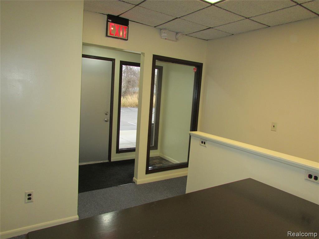8590 N CANTON CENTER Road, Canton, MI 48187 — Photo 15