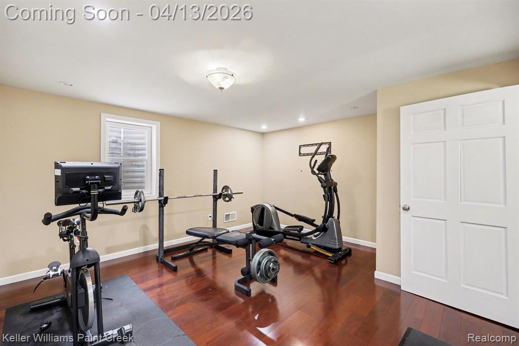 18124 Bayside Drive, Macomb, MI 48042 — Photo 19