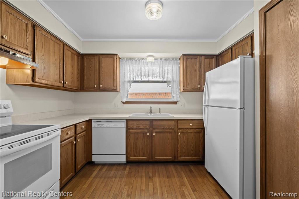 8451 Mannington Road, Canton, MI 48187 — Photo 11
