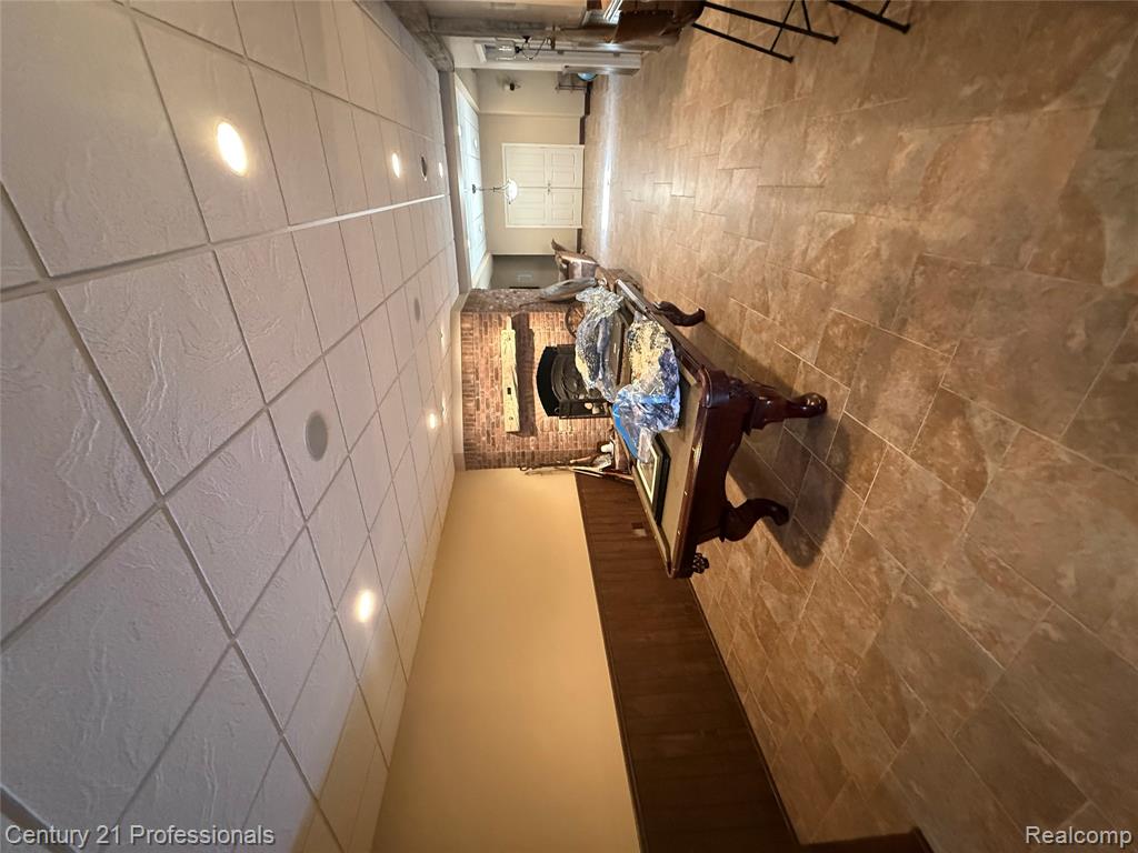 7717 Somerhill Lane, Clarkston, MI 48348 — Photo 38
