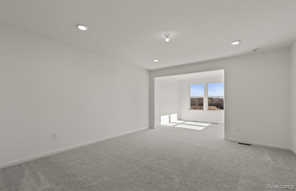 5574 East Spaniel Drive, Ann Arbor, MI 48108 — Photo 17