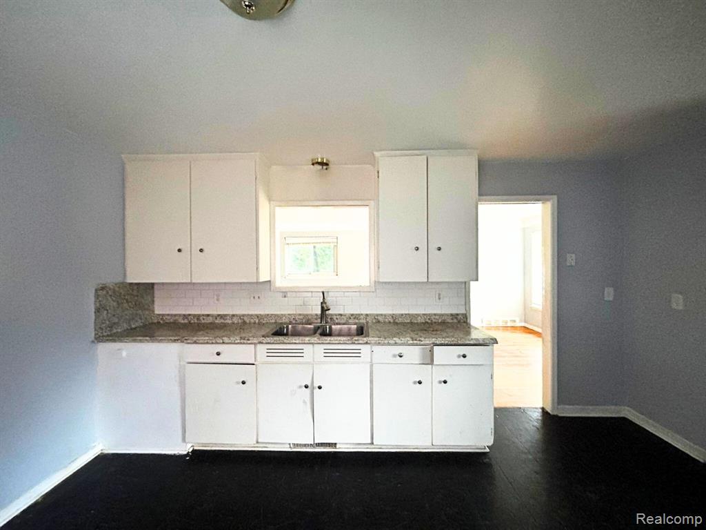 19977 Cushing Street, Detroit, MI 48205 — Photo 12