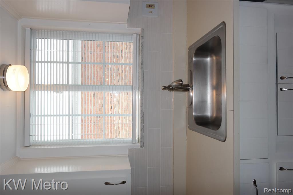 630 Ann Street, Birmingham, MI 48009 — Photo 12