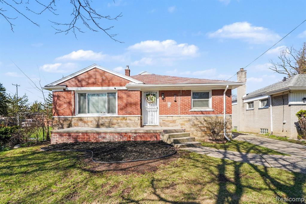 8999 Griggs Street, Detroit, MI 48204 — front exterior