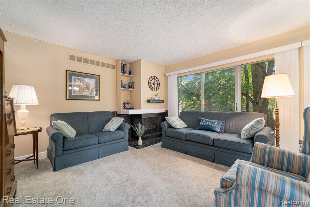 772 RANDALL Drive, Troy, MI 48085 — Photo 11