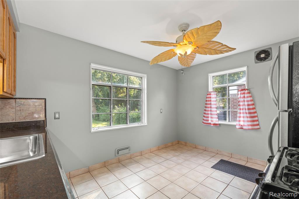 26251Somerset Somerset Drive, Inkster, MI 48141 — Photo 8