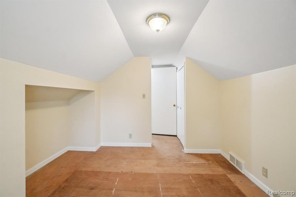 9551 Ellis Road, Clarkston, MI 48348 — Photo 37