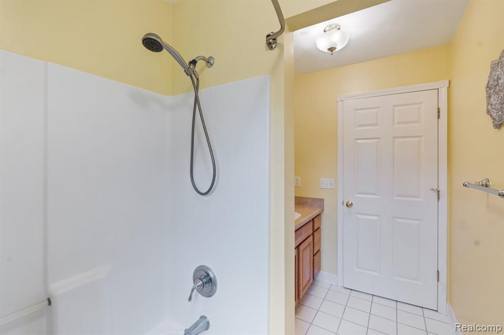 4653 6 Mile Road, South Lyon, MI 48178 — Photo 30