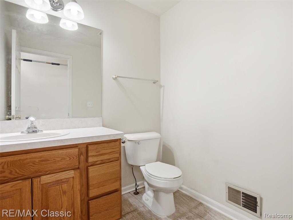 32320 Lespedeza Avenue, Garden City, MI — Photo 18