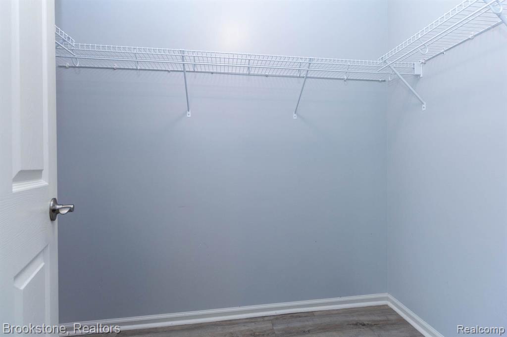 185 Amys Walk, Auburn Hills, MI 48326 — Photo 24