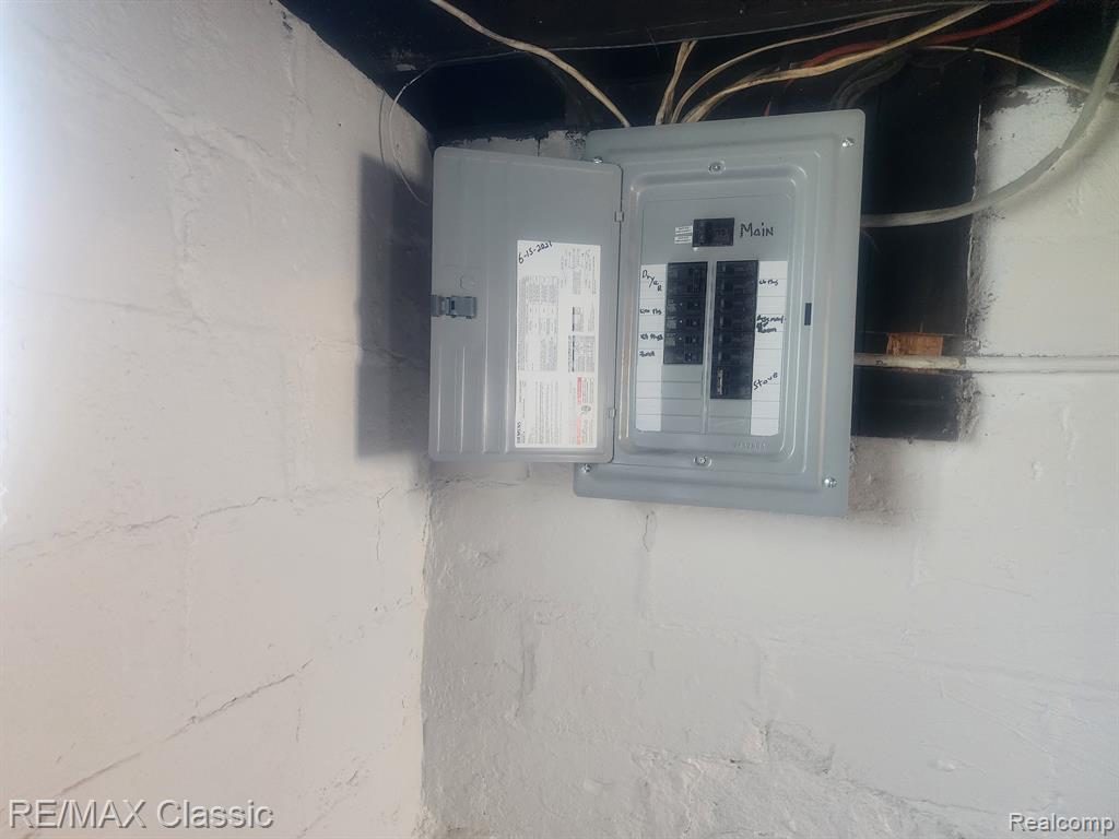 472 S JESSIE Street, Pontiac, MI 48341 — Photo 19