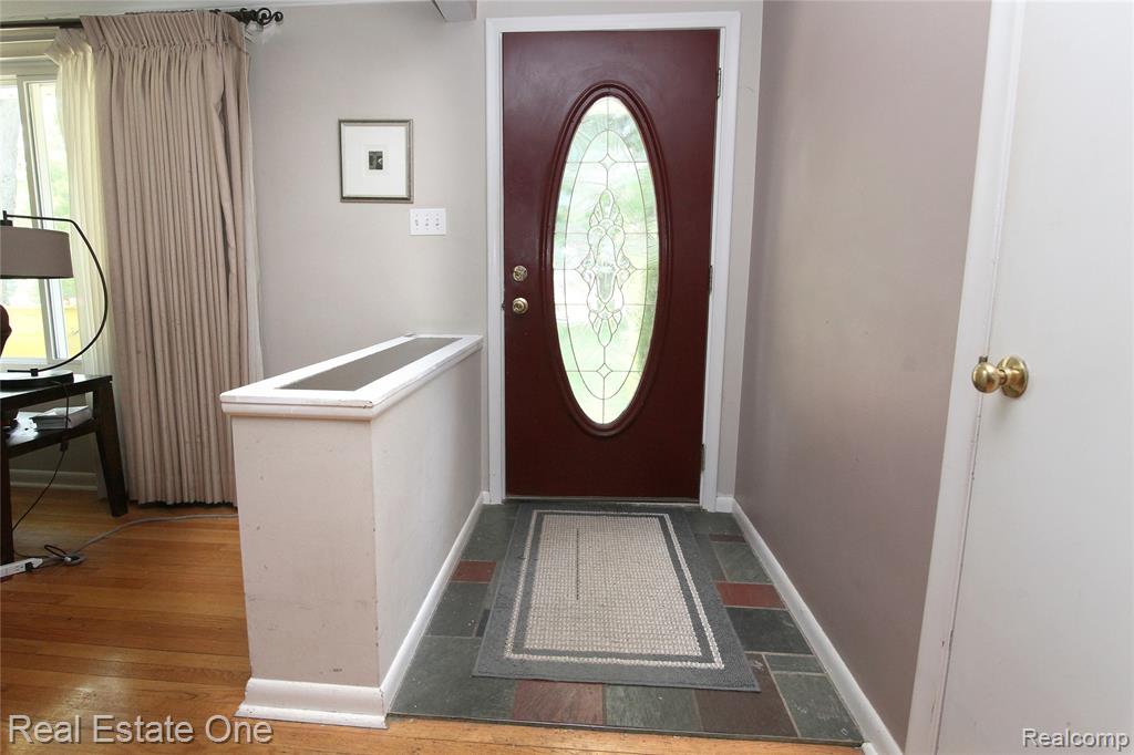 483 Rochdale Drive S, Rochester Hills, MI 48309 — Photo 10