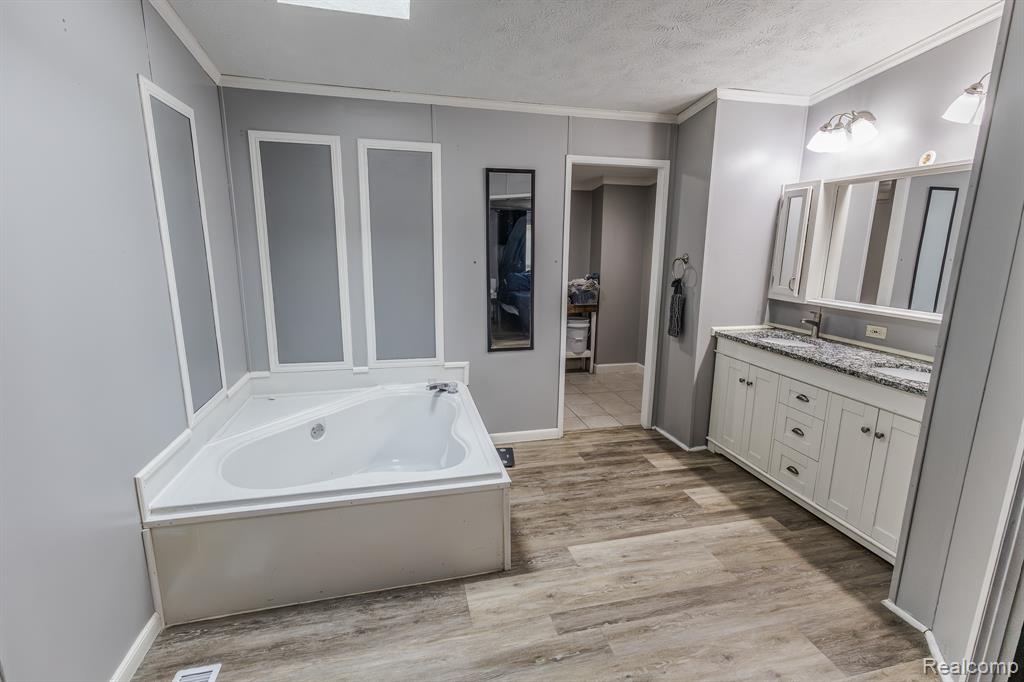7280 N Bray Road, Mount Morris, MI 48458 — Photo 16