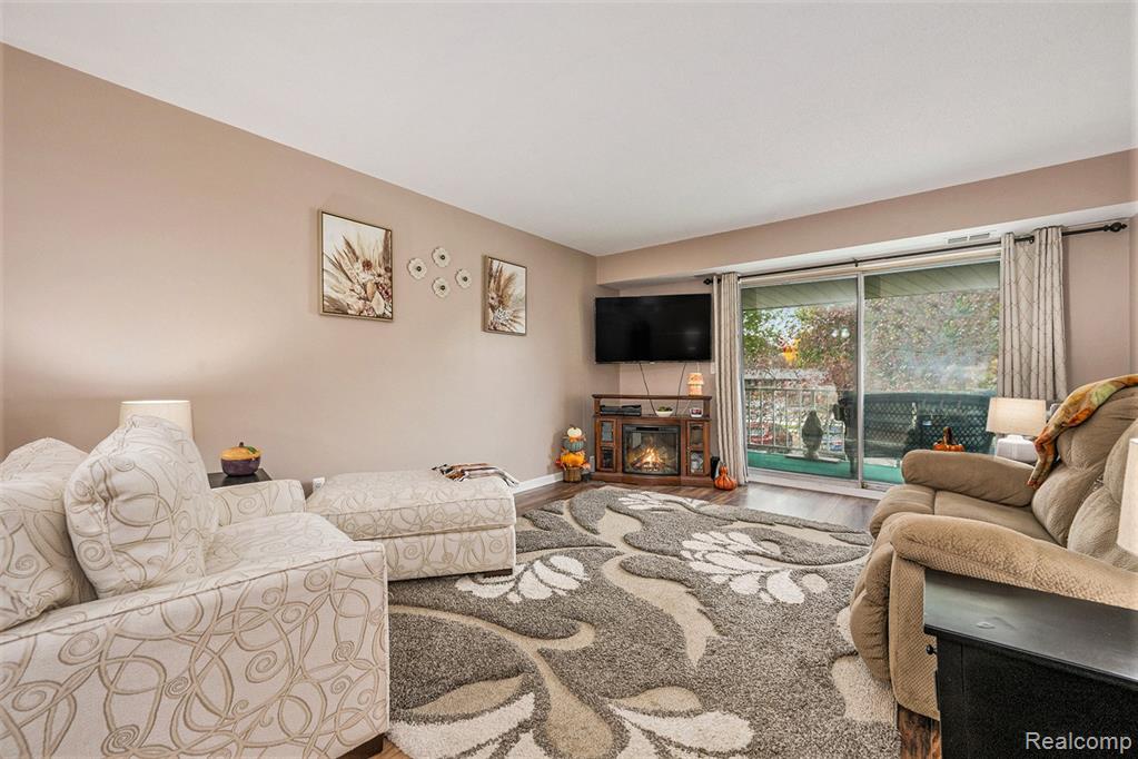 35912 Ann Arbor Trail, Livonia, MI 48150 — Photo 3