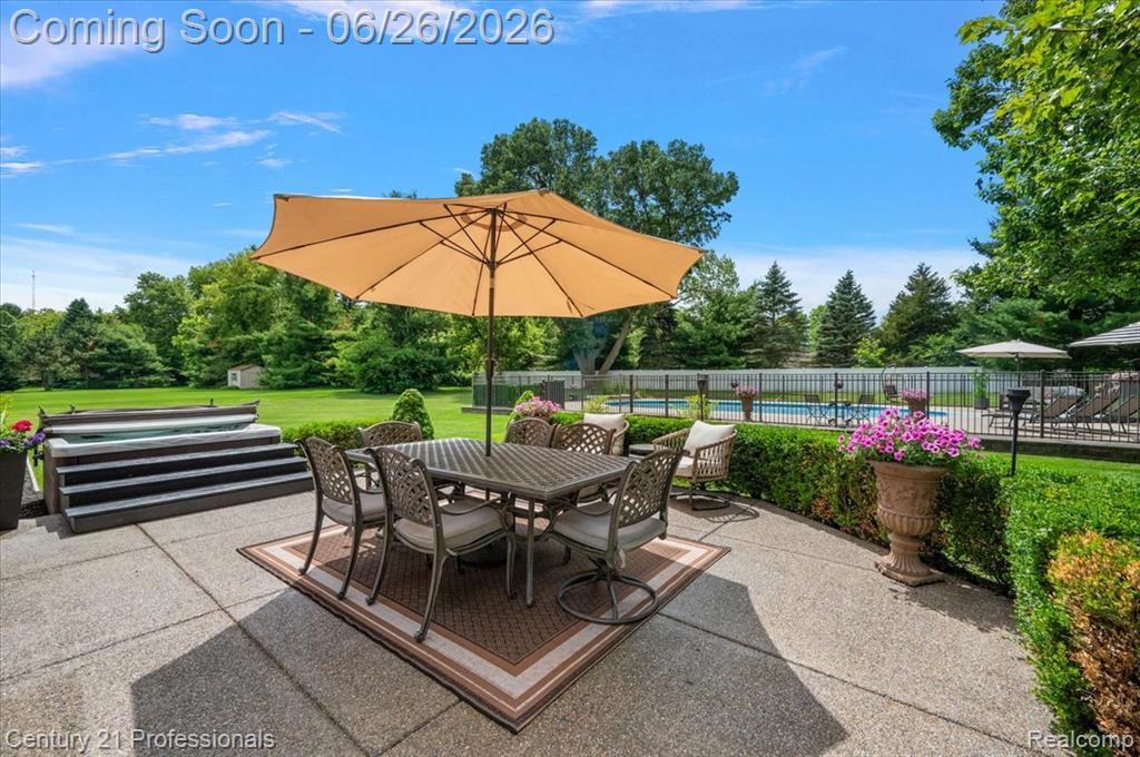 4683 Fox Chase Drive, White Lake, MI 48383 — Photo 42