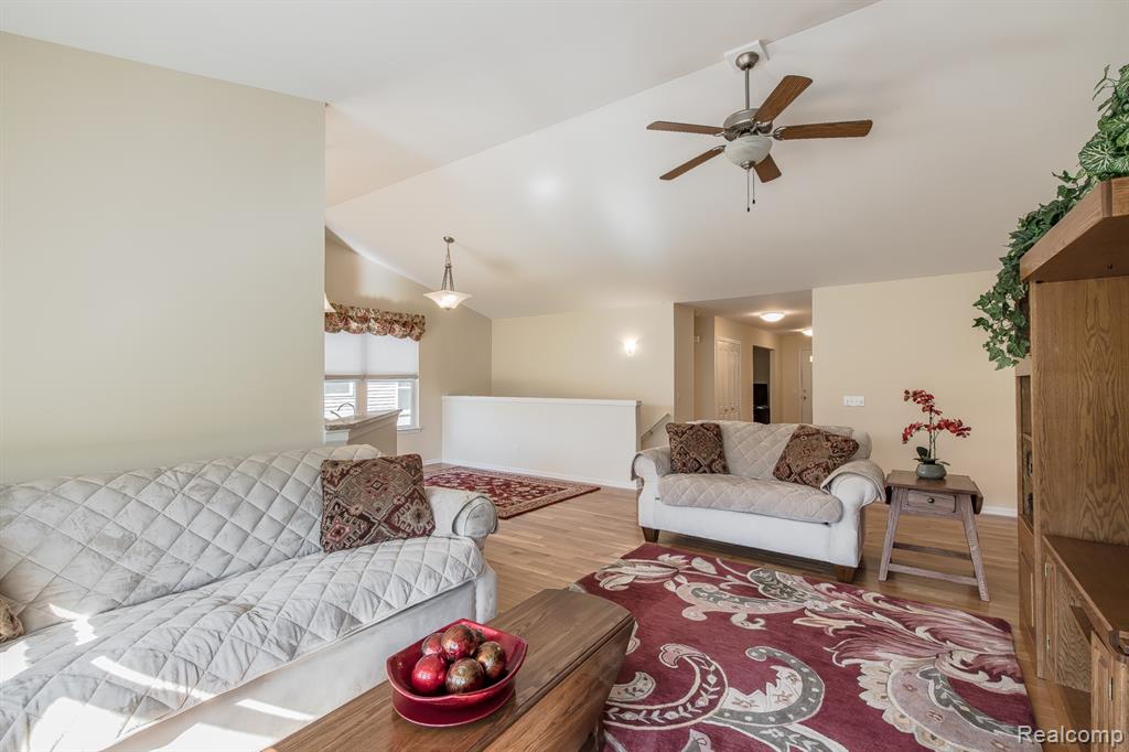 5985 Baypointe Boulevard, Clarkston, MI — Photo 18