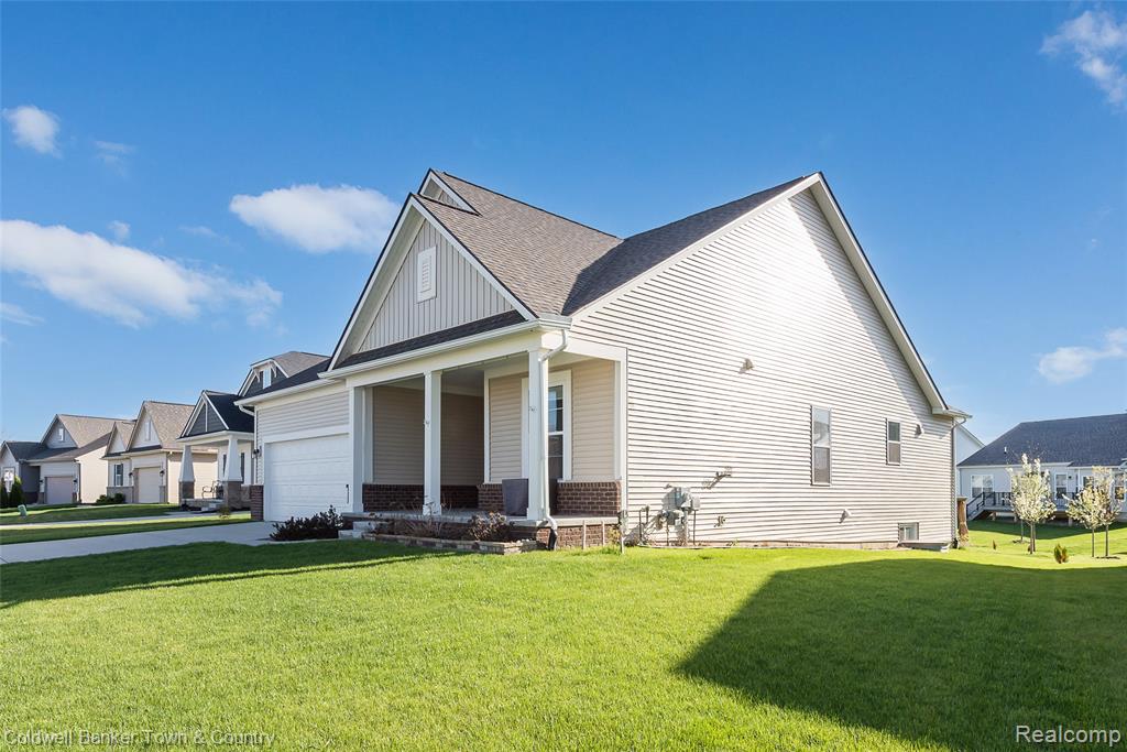 8126 Carston Lane - Photo 2