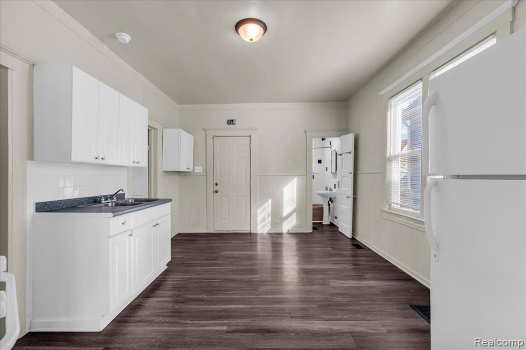 7406 EDWARD Street, Detroit, MI 48210 — Photo 11