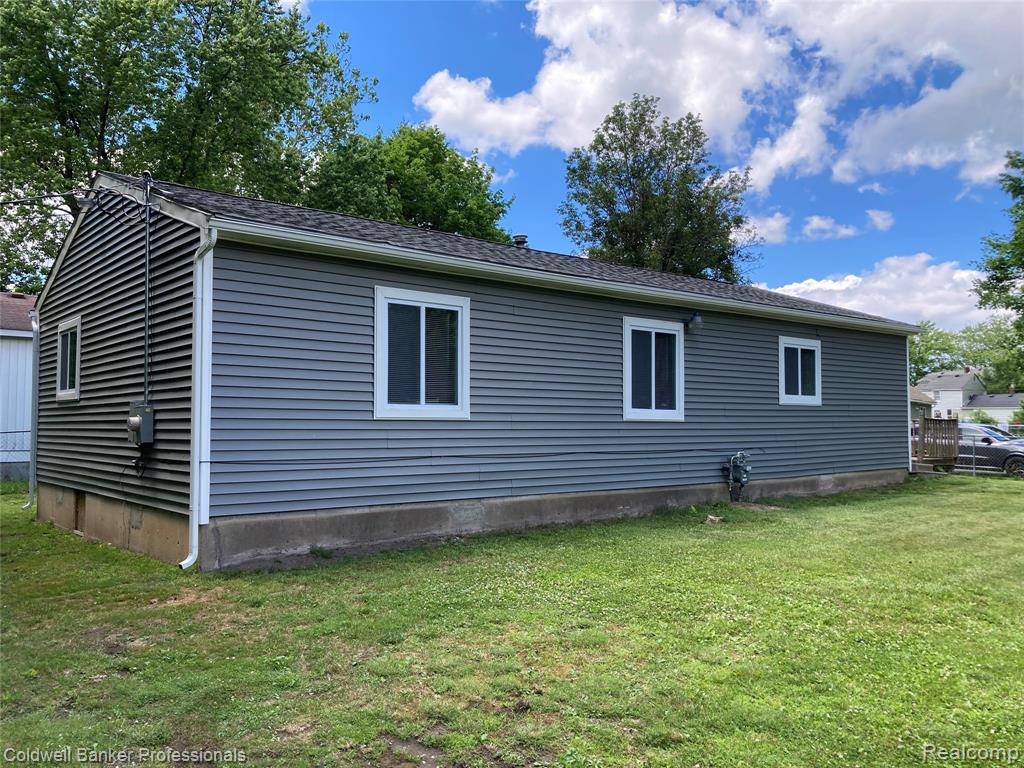 63 Parkdale Avenue, Pontiac, MI 48340 — Photo 2