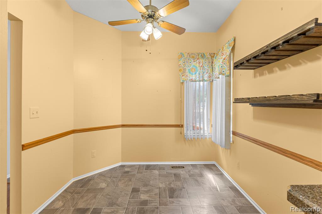 6546 Quail Run Circle, Westland, MI — Photo 17