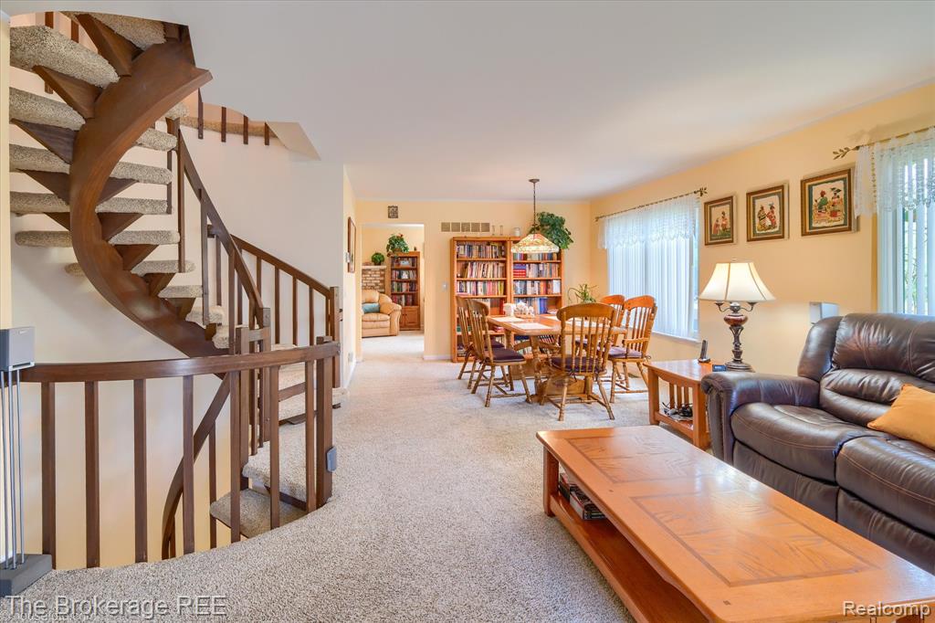 9538 Fenhill Drive, Grand Blanc, MI 48439 — Photo 9