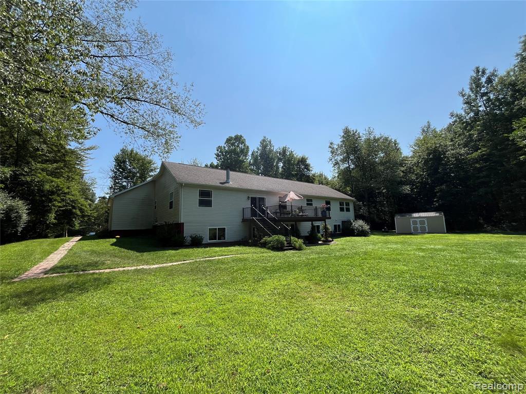 28524 Elwell Road, Belleville, MI 48111 — Photo 11