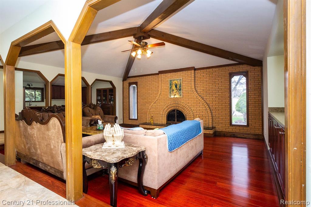 46498 HOUGHTON Drive, Shelby, MI 48315 — Photo 8