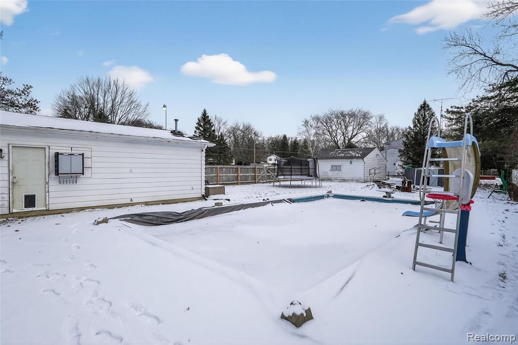 4199 Sheraton Drive, Flint, MI 48532 — Photo 37