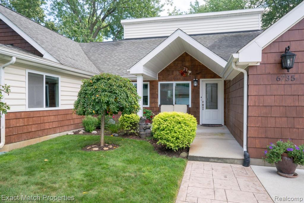 6735 BUCKLAND Avenue, West Bloomfield, MI 48324 — Photo 7