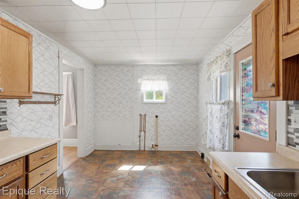 920 Farr Avenue, Owosso, MI 48867 — Photo 11