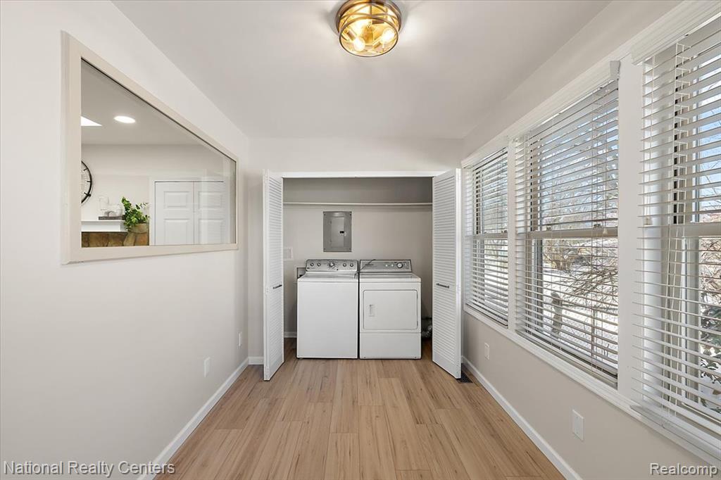 1938 Beverly Street, Keego Harbor, MI 48320 — Photo 38