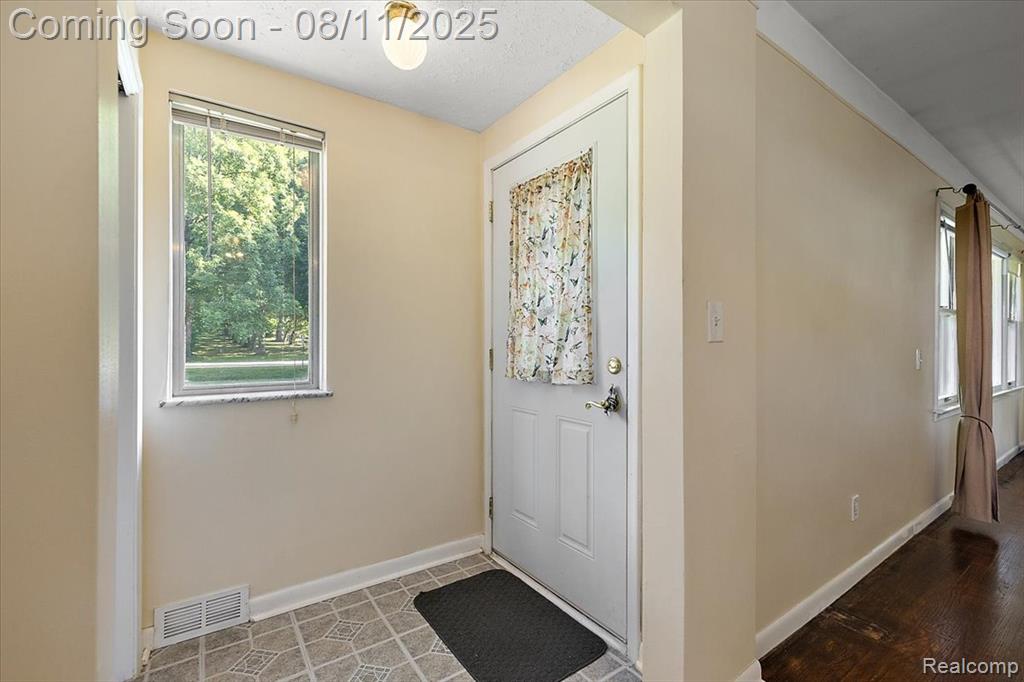 741 W Livingston Road, Highland, MI — Photo 13